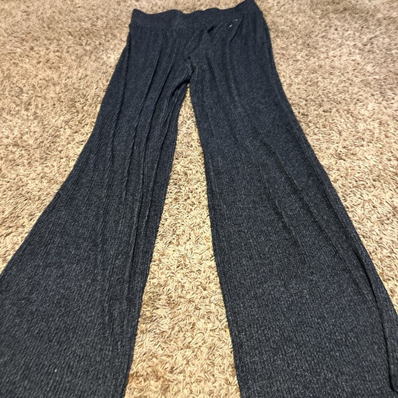 PINK Victoria's Secret Gray Lounge Pants - Picture 1 of 3
